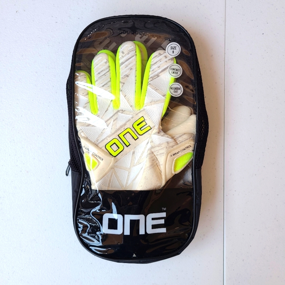 Junior GEO 3.0 Switch Soccer Goalkeeper Gloves